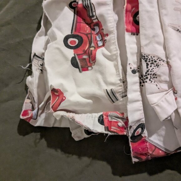 Pottery Barn Kids 100% Cotton Firetrucks Twin Sheet Set - Picture 6 of 12